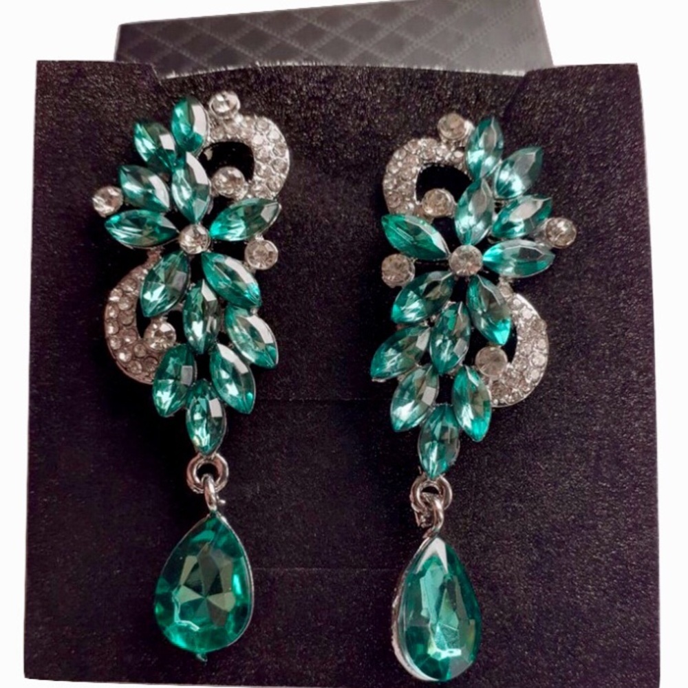 Women's Crystal Flower Jewelry Dangle Earrings
